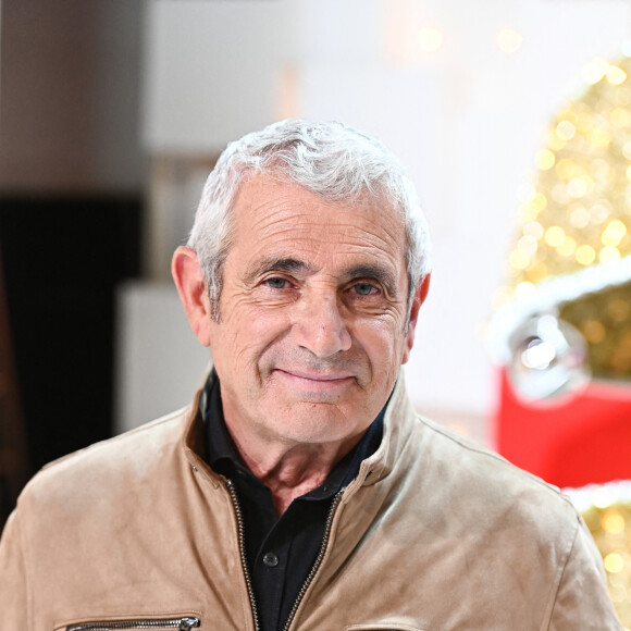 Exclusif - Michel Boujenah - Enregistrement de l'émission Vivement dimanche au studio Gabriel, présentée par M.Drucker, et diffusée sur France 3 le 1er janvier 2023. © Guillaume Gaffiot / Bestimage