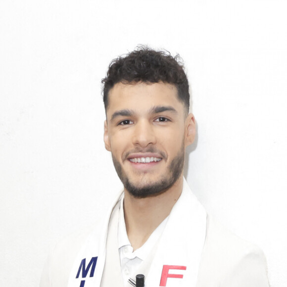 Exclusif - Lenny Tabourel (Mister France 2023) - Backstage - Enregistrement de l'émission "TPMP (Touche Pas à Mon Poste)", présentée par C.Hanouna et diffusée en direct sur C8 le 26 janvier © Jack Tribeca / Bestimage