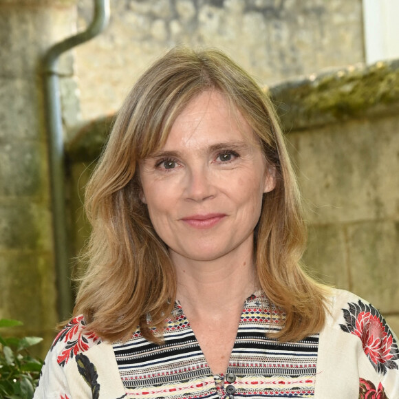 Isabelle Carré au photocall du film "La Degustation" lors du 15ème festival du film francophone de Angoulême, France, le 26 août 2022. © Coadic Guirec/Bestimage 