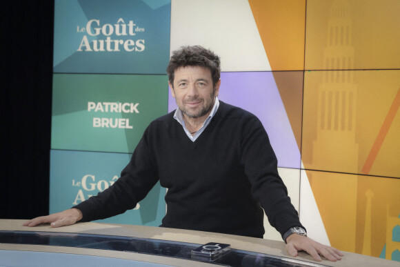 Exclusif - Patrick Bruel - Patrick Bruel est l'invité de V.Benaim sur I24 News dans son nouveau talk show "Le Goût des Autres" diffusé le 05/02/2023 - Paris le 18/01/2023 - © Jack Tribeca / Bestimage 