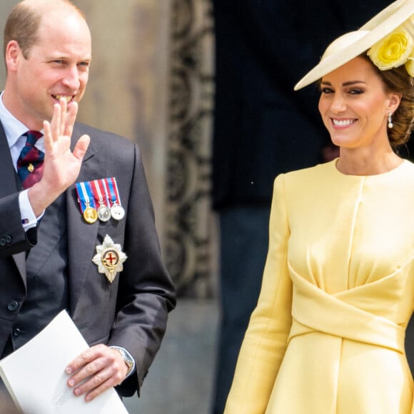 Le prince William, duc de Cambridge, et Catherine (Kate) Middleton, duchesse de Cambridge - Les membres de la famille royale et les invités lors de la messe célébrée à la cathédrale Saint-Paul de Londres, dans le cadre du jubilé de platine (70 ans de règne) de la reine Elisabeth II d'Angleterre. Londres, le 3 juin 2022. 