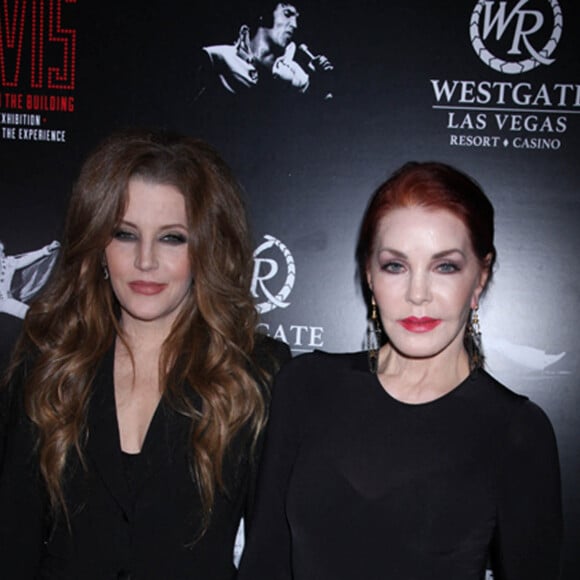 Priscilla Presley et sa fille Lisa Marie Presley - Première du spectacle musical "Elvis The Experience" à Las Vegas. Le 23 avril 2015 