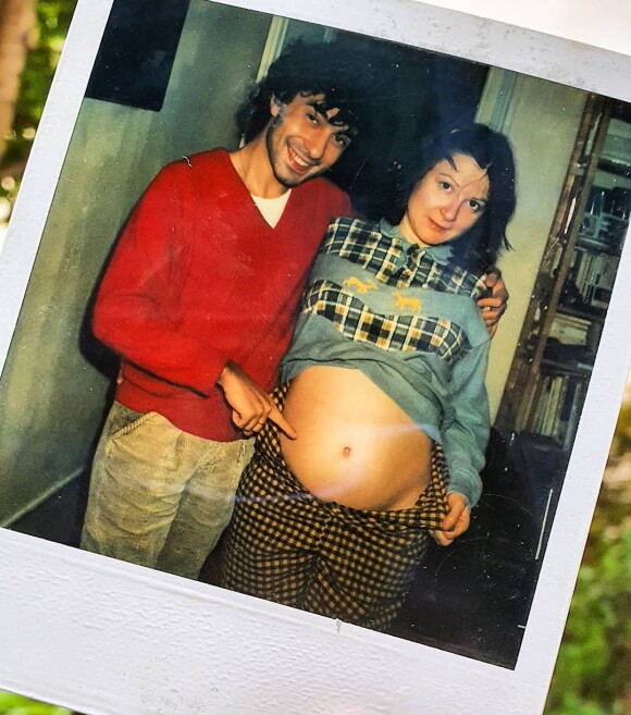 Les parents de Marilou Berry, Philippe Berry et Josiane Balasko, alors enceinte d'elle. Une photo vintage que l'actrice a posté en hommage à son regretté papa