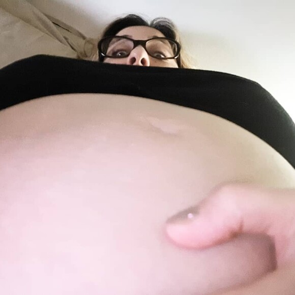 Marilou Berry montre son baby bump sans filtre