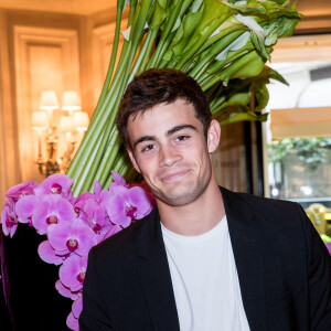 Exclusif - Clément Rémiens - Arrivées des people au dîner de la 9ème édition du "Global Gift Gala" d'E. Longoria à l'hôtel Four Seasons George V à Paris le 25 avril 2018. © Cyril Moreau/Bestimage