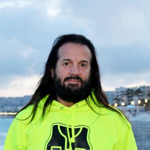 Exclusif - Francis Lalanne, tête de liste de l'Alliance Jaune pour les élections Européennes en campagne à Nice, France, le 10 mai 2019. © Bruno Bébert/Bestimage 