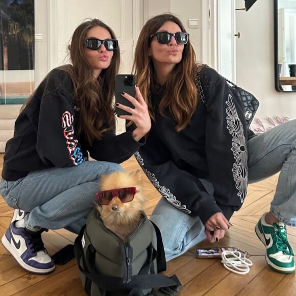 Thylane Blondeau avec sa maman Veronika Loubry et leur chien sur Instagram.