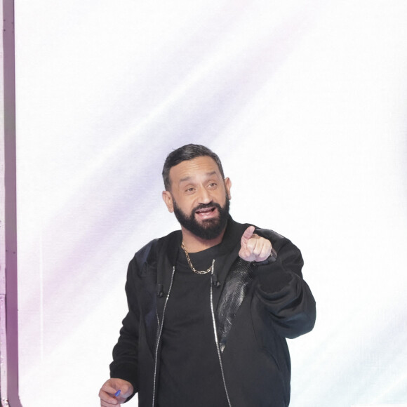 Exclusif - Cyril Hanouna sur la plateau de l'émission Touche pas à mon poste (TPMP) diffusée en direct sur C8 le 7 février 2023 © Jack Tribeca / Bestimage