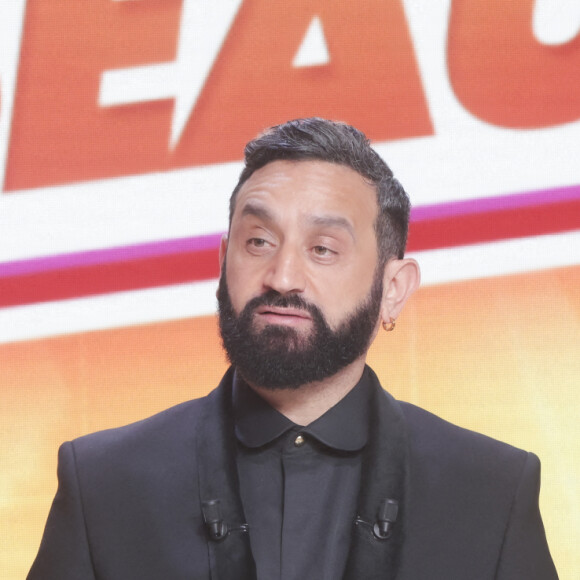 Exclusif - Cyril Hanouna - Sur le plateau de l'émission TPMP (Touche Pas à Mon Poste) présentée en direct par C.Hanouna et diffusée sur C8 - Paris le 02/01/2023 - © Jack Tribeca / Bestimage