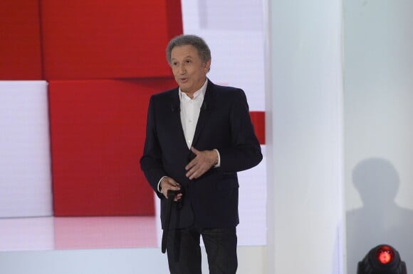 Michel Drucker - Enregistrement de l'émission Vivement Dimanche à Paris le 13 mai 2015.