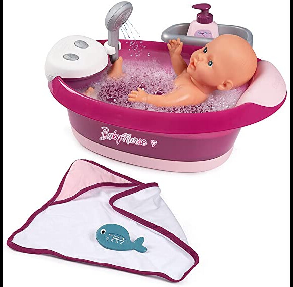 Votre enfant va pouvoir laver son poupon avec cette baignoire balnéo Baby Nurse de Smoby