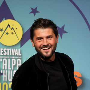 Christophe Beaugrand - Photocall lors de la 26ème édition du festival international du film de comédie de l'Alpe d'Huez le 18 janvier 2023. © Dominique Jacovides / Bestimage