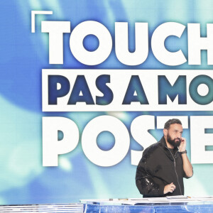 Exclusif - Cyril Hanouna sur le plateau de l’émission TPMP (Touche Pas à Mon Poste) présentée en direct par C.Hanouna et diffusée sur C8 - Paris le 9 janvier 2023 - © Jack Tribeca / Bestimage  Exclusive - No web en Suisse / Belgique Celebs on the Tv show TPMP in Paris on january 9th 2023 