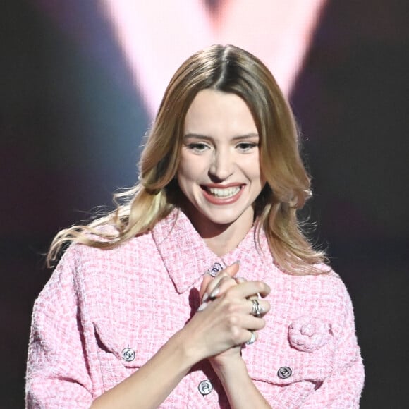 Angèle (Artiste féminine et Album le plus streamé d'une artiste féminine "Nonante-Cinq") lors de la 38ème cérémonie des Victoires de la musique à la Seine musicale de Boulogne-Billancourt, France, le 10 février 2023. © Coadic Guirec/Bestimage