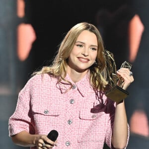 Angèle (Artiste féminine et Album le plus streamé d'une artiste féminine "Nonante-Cinq") lors de la 38ème cérémonie des Victoires de la musique à la Seine musicale de Boulogne-Billancourt, France, le 10 février 2023. © Coadic Guirec/Bestimage