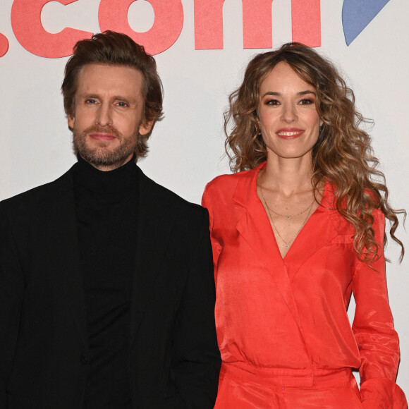 Philippe Lacheau et sa compagne Elodie Fontan - Première du film "Alibi.com 2" au cinéma Le Grand Rex à Paris. © Coadic Guirec/Bestimage 