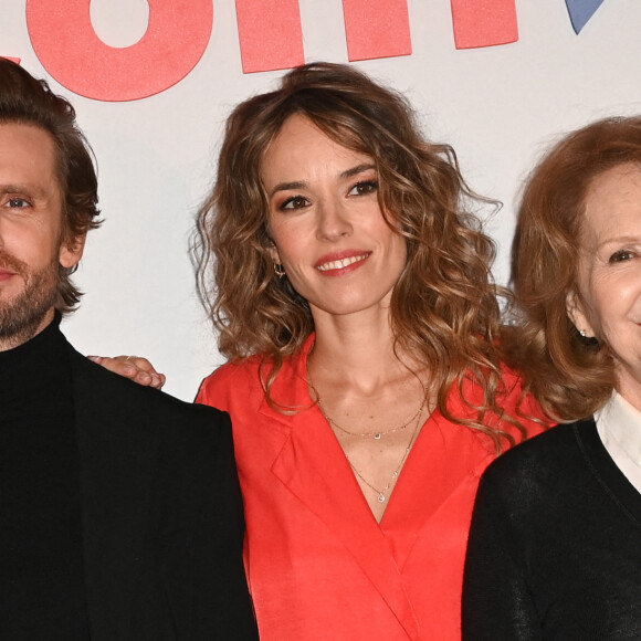 Philippe Lacheau, Elodie Fontan et Nathalie Baye - Première du film "Alibi.com 2" au cinéma Le Grand Rex à Paris le 6 février 2023. © Coadic Guirec/Bestimage 