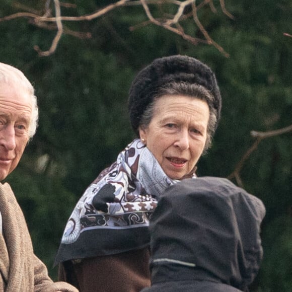 Le roi Charles III d'Angleterre et La princesse Anne arrivent pour assister au service religieux de l'église St Mary Magdalene à Sandringham, Royaume Uni, le 29 janvier 2023. 