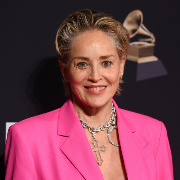 Sharon Stone - People au photocall des "Clive Davis Pre-Grammy" à Los Angeles. Le 4 février 2023 