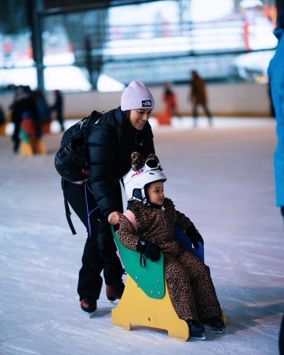 Alizée est partie en vacances au ski avec sa famille @ Instagram / Alizée