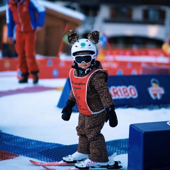 Alizée est partie en vacances au ski avec sa famille @ Instagram / Alizée