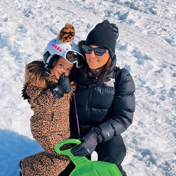 Alizée est partie en vacances au ski avec sa famille @ Instagram / Alizée