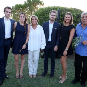 Exclusif - Paola (la soeur de Benjamin Castaldi), Corinne Champeval, Giovanni Castaldi (frère de Benjamin Castaldi), Jean-Pierre Castaldi - Cérémonie religieuse - Mariage de Benjamin Castaldi et Aurore Aleman au Mas de La Rose à Eygalières, le 27 août 2016. © Jacovides-Moreau/Bestimage