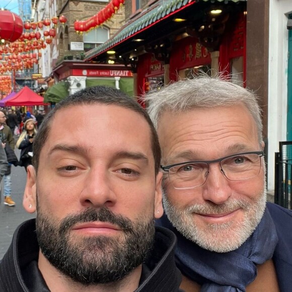 Mais Laurent Ruquier et Hugo Manos ont très vite constaté qu'avoir un chiot était loin d'être de tout repos.