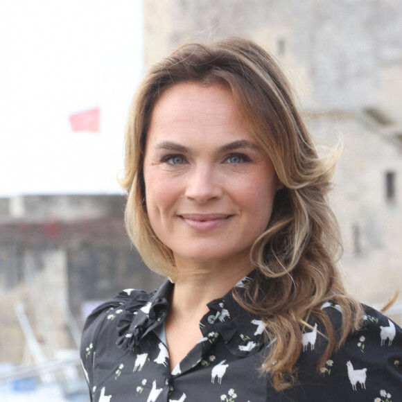 Mélanie Maudran au photocall de la série "Un si grand soleil" lors de la 23ème édition du Festival de la Fiction tv de la Rochelle 2021 le 18 septembre 2021. © Jean-Marc Lhomer / Bestimage