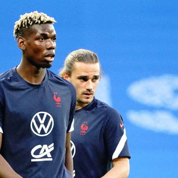 Bientôt de retour sur les terrains, Paul Pogba va également devenir père pour la troisième fois dans peu de temps !
 
Paul Pogba (France) - Antoine Griezmann (France) lors du match amical de préparation de l'UEFA Euro 2020 "France - Pays de Galles (3-1)" au stade Allianz Riviera à Nice, le 2 juin 2021.
