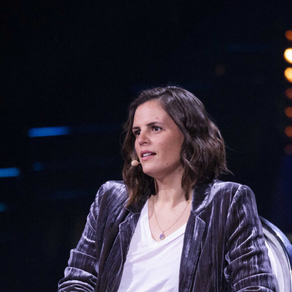 Exclusif - Laure Manaudou et son mari Jérémy Frérot - Enregistrement de l'émission "La Chanson secrète 11" à Paris, diffusée le 24 juin sur TF1. Le 18 janvier 2022 Après le succès des précédentes éditions, « LA CHANSON SECRETE », présentée par N.Aliagas et produite par DMLS TV, revient sur TF1. 8 artistes ne savent rien de ce qui va se passer pour eux ! Ils ont accepté de jouer le jeu, de se laisser totalement surprendre, émouvoir, parfois même déstabiliser car ils vont découvrir en même temps que les téléspectateurs une surprise : une chanson qui leur est chère revisitée et réinterprétée par un artiste. Des mises en scène spectaculaires au service de l’émotion… Et des émotions fortes pour l’artiste assis dans le fauteuil grâce à la venue sur le plateau de proches et d’invités inattendus. Les téléspectateurs seront aux premières loges pour vivre ces moments d’intimité musicale rare. Dans ce nouveau numéro, un couple rare en télévision, un chef étoilé, un invité piégé venu pour répéter une surprise à un autre guest sans s'attendre à être lui-même invité dans le fauteuil, des participants exceptionnels tels que le frère d'un guest pour la première fois en France... © Cyril Moreau / Bestimage