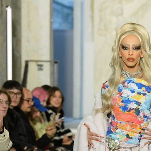 Bilal Hassani - Défilé de mode Weinsanto prêt-à-porter automne-hiver 2023-2024 lors de la Fashion Week à Paris, le 27 février 2023.