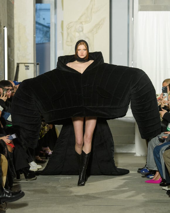 Défilé de mode Weinsanto prêt-à-porter automne-hiver 2023-2024 lors de la Fashion Week à Paris, le 27 février 2023.