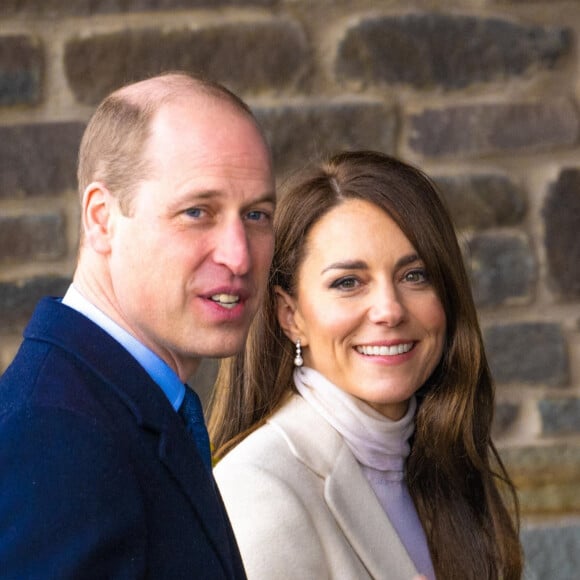 Le prince William, prince de Galles, et Catherine (Kate) Middleton, princesse de Galles, arrivent au centre de loisirs et de remise en forme Aberavon à Port Talbot, pour rencontrer les communautés locales et découvrir comment le sport et l'exercice peuvent favoriser la santé mentale et le bien-être. Le 28 février 2023. Sur place, ils ont participé à un cours de spinning. 