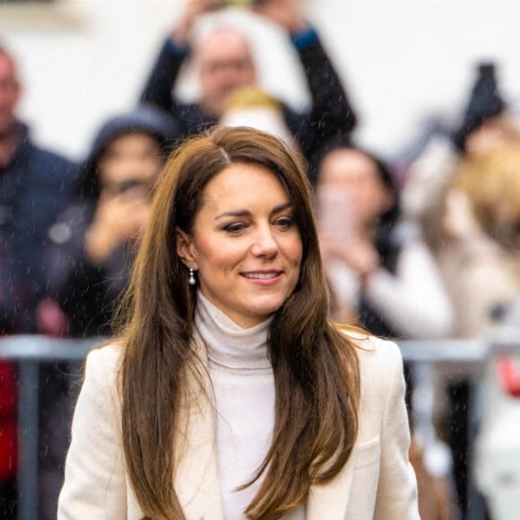 Le prince William, prince de Galles, et Catherine (Kate) Middleton, princesse de Galles, arrivent au centre de loisirs et de remise en forme Aberavon à Port Talbot, pour rencontrer les communautés locales et découvrir comment le sport et l'exercice peuvent favoriser la santé mentale et le bien-être. Le 28 février 2023. Sur place, ils ont participé à un cours de spinning. 