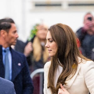 Le prince William, prince de Galles, et Catherine (Kate) Middleton, princesse de Galles, arrivent au centre de loisirs et de remise en forme Aberavon à Port Talbot, pour rencontrer les communautés locales et découvrir comment le sport et l'exercice peuvent favoriser la santé mentale et le bien-être. Le 28 février 2023. Sur place, ils ont participé à un cours de spinning. 