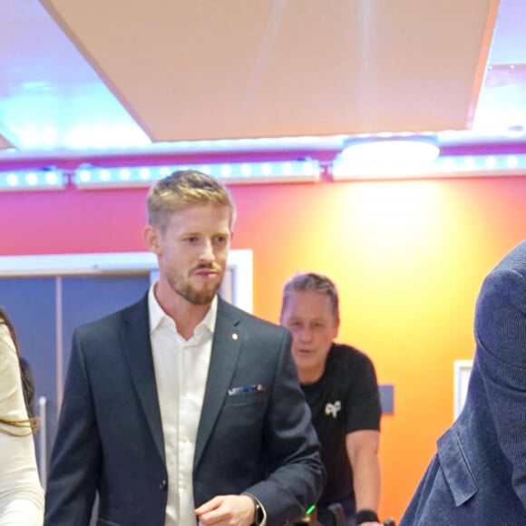 Le prince William, prince de Galles, et Catherine (Kate) Middleton, princesse de Galles, participent à un cours de spinning lors d'une visite au centre de loisirs et de remise en forme Aberavon à Port Talbot, pour rencontrer les communautés locales et découvrir comment le sport et l'exercice peuvent favoriser la santé mentale et le bien-être. Le 28 février 2023. 