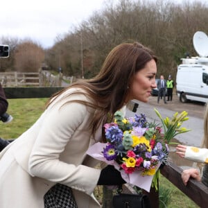 Le prince William, prince de Galles, et Catherine (Kate) Middleton, princesse de Galles, visitent le centre de désintoxication Brynawel à Llanharan, pour en savoir plus sur le travail qu'ils font pour soutenir ceux qui luttent contre les effets de la toxicomanie et de l'alcoolisme. Le 28 février 2023. 