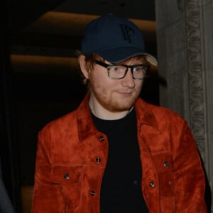 Ce qui fera d'ailleurs de ce nouvel album l'oeuvre la plus personnelle qu'Ed Sheeran ait sortie jusqu'alors.
Ed Sheeran et sa fiancée Cherry Seaborn vont dîner dans le restaurant indien Gymkhana après les 38ème Brit Awards à Londres, Royaume Uni, le 21 février 2018.