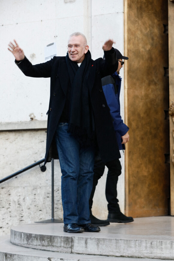 Jean-Paul Gaultier - Défilé de mode prêt-à-porter automne-hiver 2023-2024 "Paco Rabanne" au Musée d'Art Moderne lors de la Fashion Week de Paris. Le 1er mars 2023. © Christophe Clovis / Bestimage