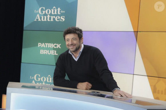 Exclusif - Patrick Bruel - Patrick Bruel est l'invité de V.Benaim sur I24 News dans son nouveau talk show "Le Goût des Autres" diffusé le 05/02/2023 - Paris le 18/01/2023 - © Jack Tribeca / Bestimage