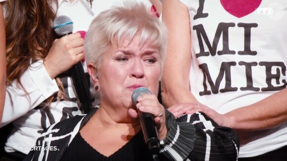 Mimie Mathy en larmes durant le spectacle des Enfoirés.