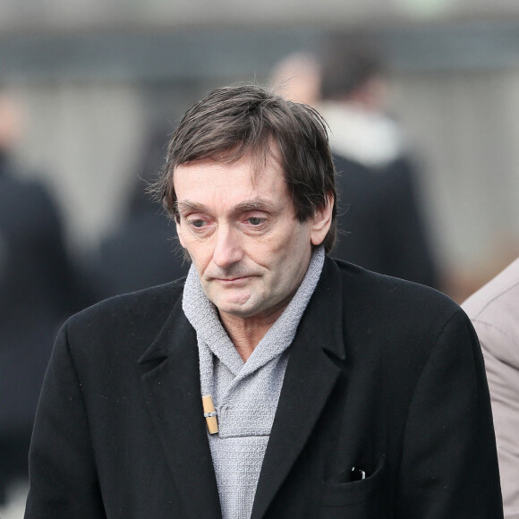 Des perquisitions avaient été menées le 19 et 20 février.
Pierre Palmade lors des obsèques de Véronique Colucci au cimetière communal de Montrouge, le 12 avril 2018.