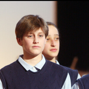 Il s'agit de Jean-Baptiste Maunier, que la France a découvert en 2004 dans Les Choristes.
Jean-Baptiste Maunier - Les Victoires de la musique classique en 2005.