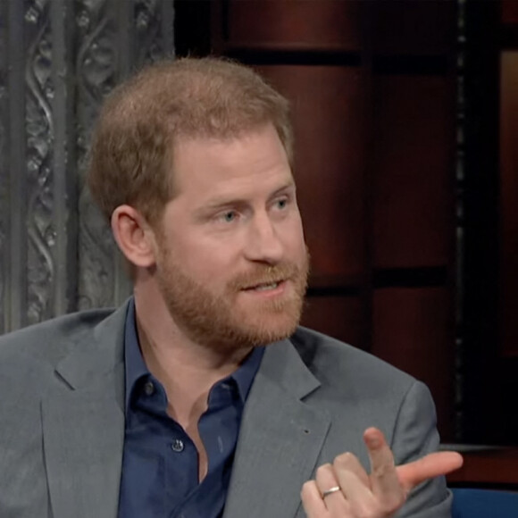 Le prince Harry donne une interview sur le plateau de Stephen Colbert à propos de la vie après la mort