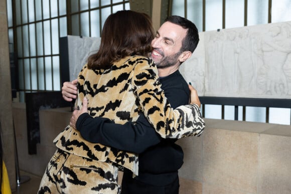 Le styliste designer Nicolas Ghesquière et Zendaya - Greeting du défilé Louis Vuitton prêt-à-porter automne-hiver 2023/2024 lors de la Fashion Week de Paris (PFW), à Paris, France, le 6 mars 2023.
