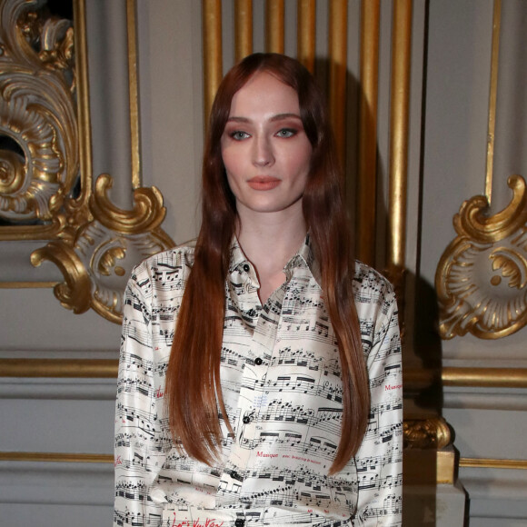 Sophie Turner - Front Row du défilé Louis Vuitton prêt-à-porter automne-hiver 2023/2024 lors de la Fashion Week de Paris (PFW), à Paris, France, le 6 mars 2023. © Bertrand Rindoff/Bestimage