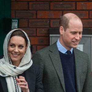 Kate et William, très touchés par le drame survenu en Syrie et en Turquie le mois dernnier, ont apporté leur soutien aux ONG venant en aide aux victimes des séismes qui ont fait plus de 50 000 morts
Le prince William, prince de Galles, et Catherine (Kate) Middleton, princesse de Galles, à la sortie du centre Hayes Muslim après une visite pour voir le travail de secours en Turquie et en Syrie par diverses ONG, à Londres, Royaume Unis, le 8 mars 2023. © Tayfun Salci/Zuma Press/Bestimage