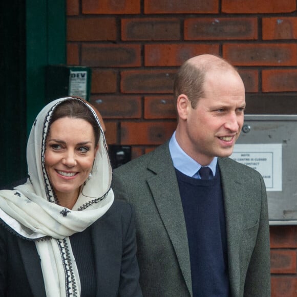 Le prince William, prince de Galles, et Catherine (Kate) Middleton, princesse de Galles, à la sortie du centre Hayes Muslim après une visite pour voir le travail de secours en Turquie et en Syrie par diverses ONG, à Londres, Royaume Unis, le 8 mars 2023. © Tayfun Salci/Zuma Press/Bestimage 