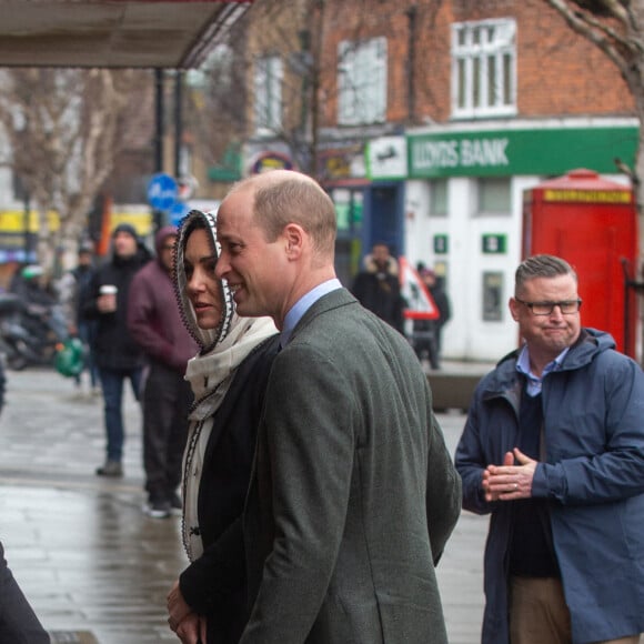 Le prince William, prince de Galles, et Catherine (Kate) Middleton, princesse de Galles, arrivent au centre Hayes Muslim pour une visite pour voir le travail de secours en Turquie et en Syrie par diverses ONG à Londres, Royaume Unis, le 8 mars 2023. © Tayfun Salci/Zuma Press/Bestimage 